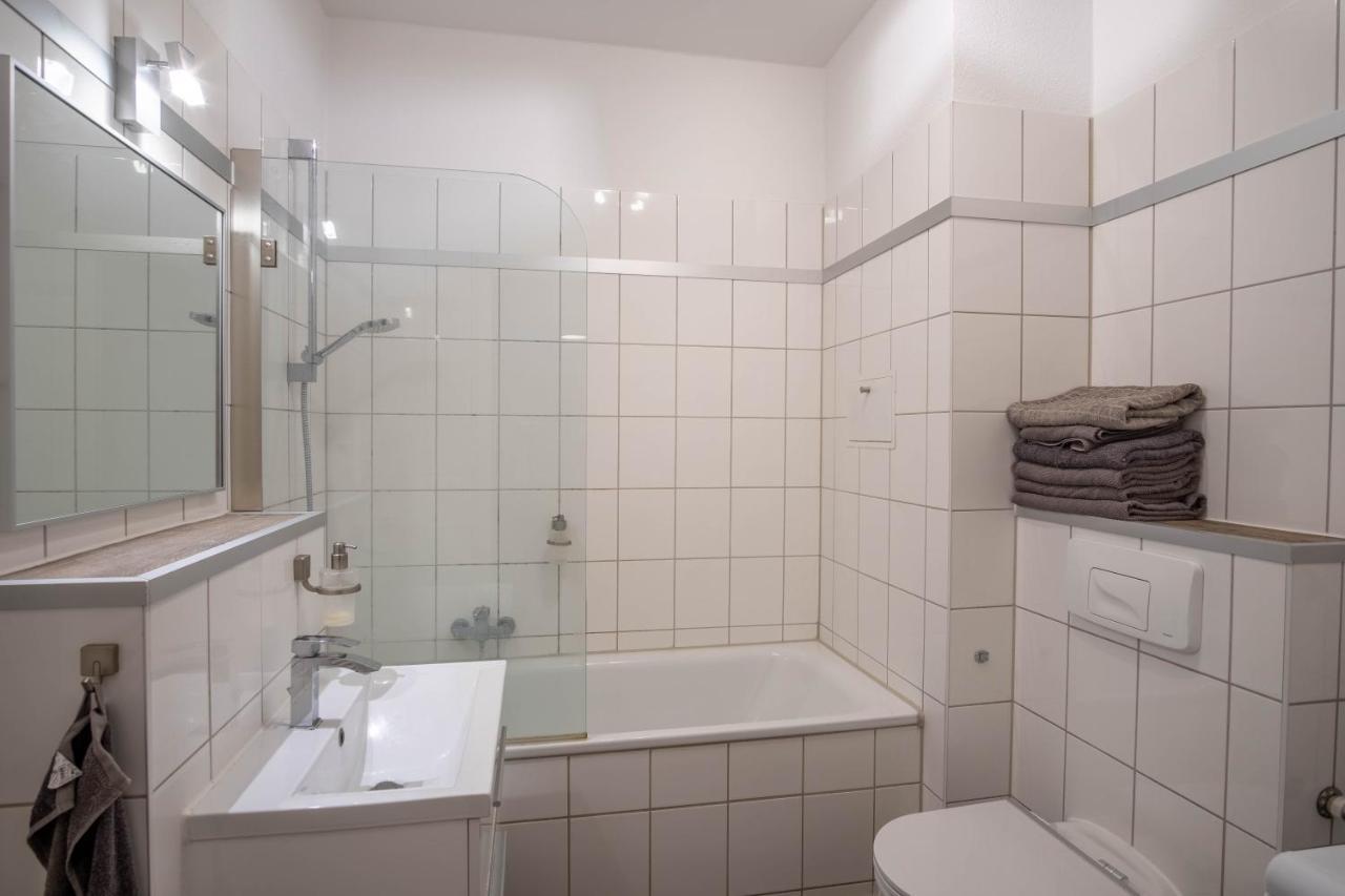 Feelgoodflats Design Apartment In City Center, Central Station Close With Netflix Und Workplace Leipzig Bagian luar foto